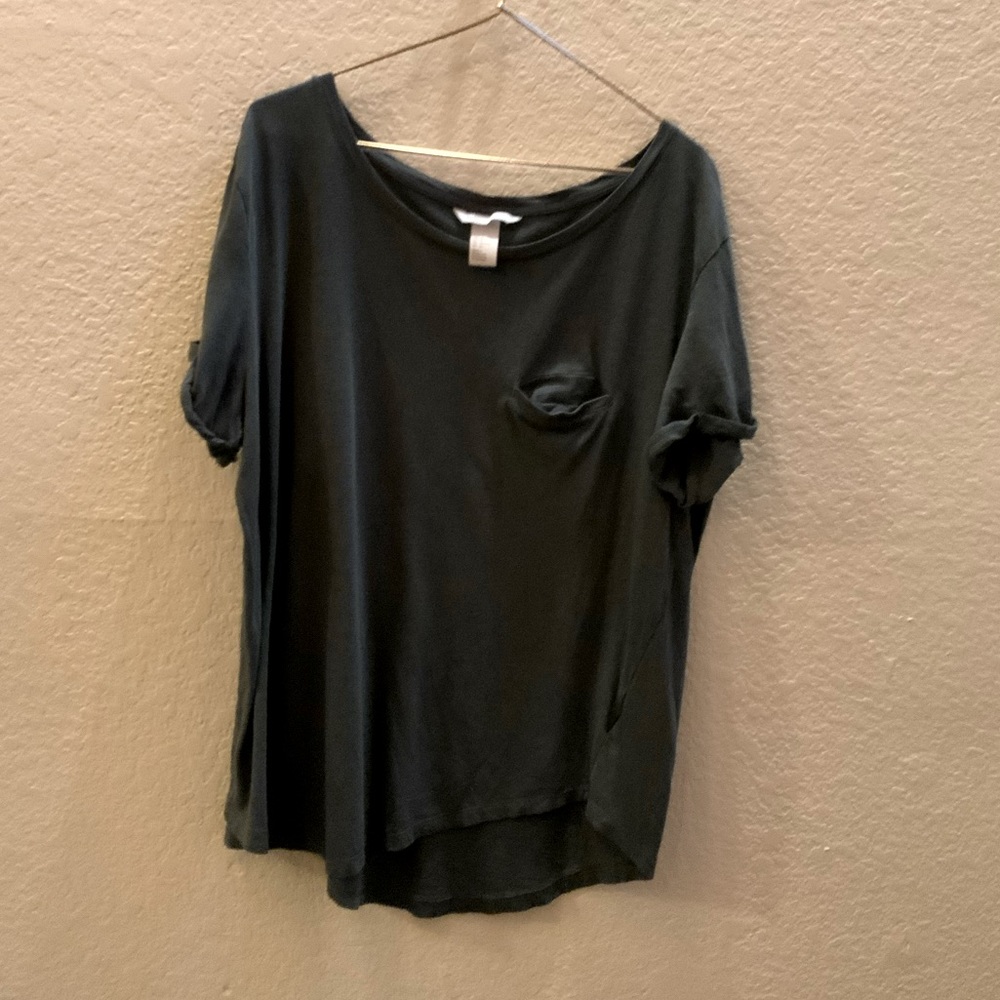 *FREE W/PURCHASE* H&M Basic short sleeve tee